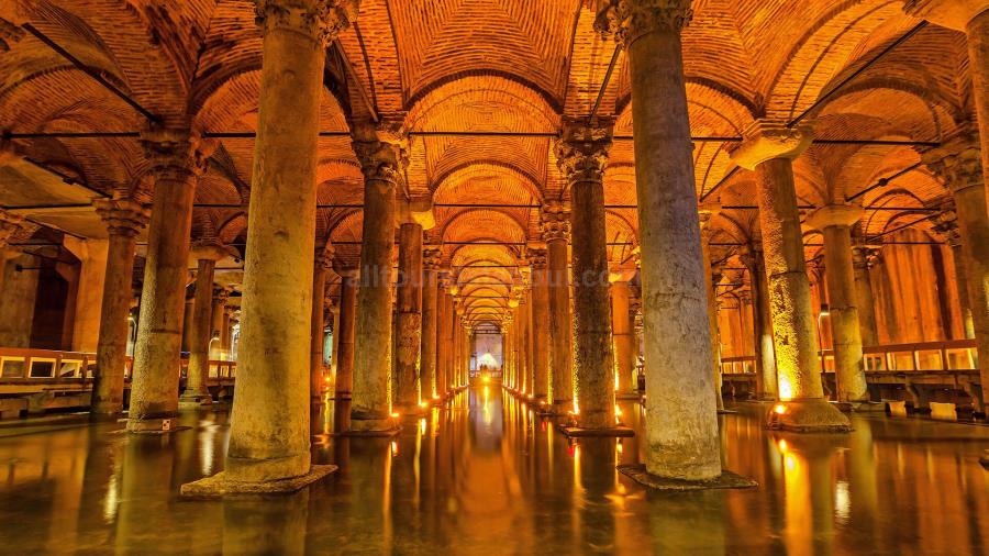 basilica-cistern-with-historian-guide_4.jpg