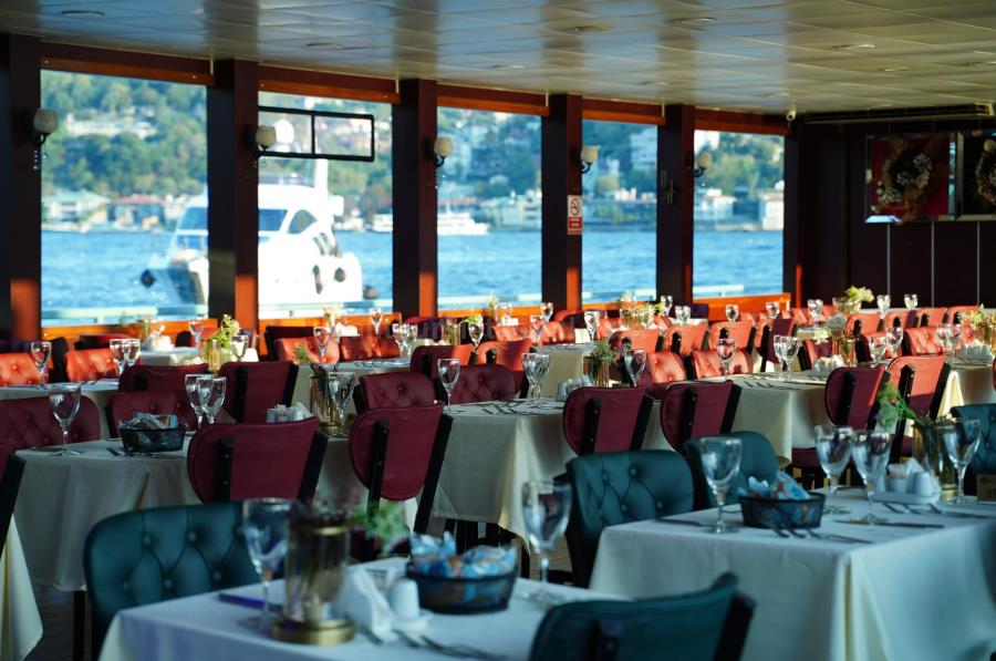 istanbul bosphorus ,night dinner,boat,cruise with private table-8.jpg