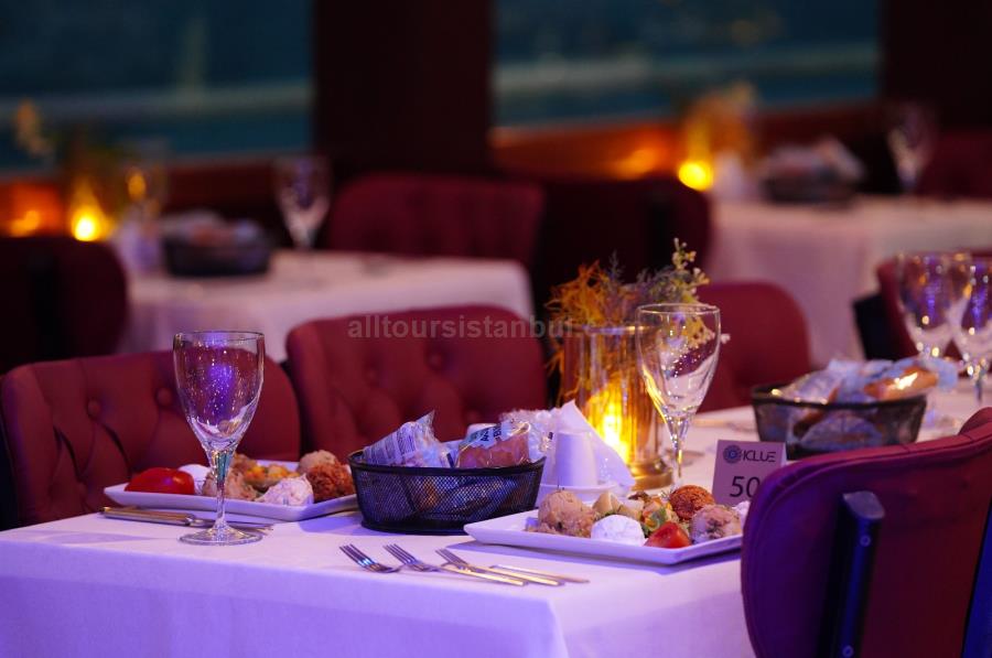 istanbul bosphorus ,night dinner,boat,cruise with private table.jpg