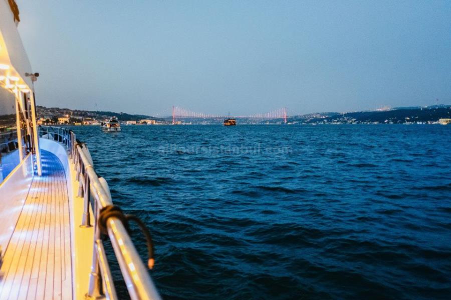 istanbul sunset yacht cruise.jpg